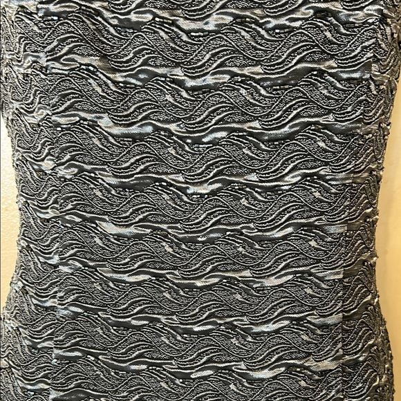 Carmen Marc Valvo Gray Sleeveless Beaded Sheath Dress size 6 - Picture 4 of 12